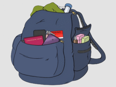 Auf dem Bild ist ein voll gepackter Rucksack. In dem Rucksack ist zum Beispiel: Eine Taschenlampe, Anziehsachen, eine Geldkarte, eine Kranken-Kassen-Karte und ein Handy.